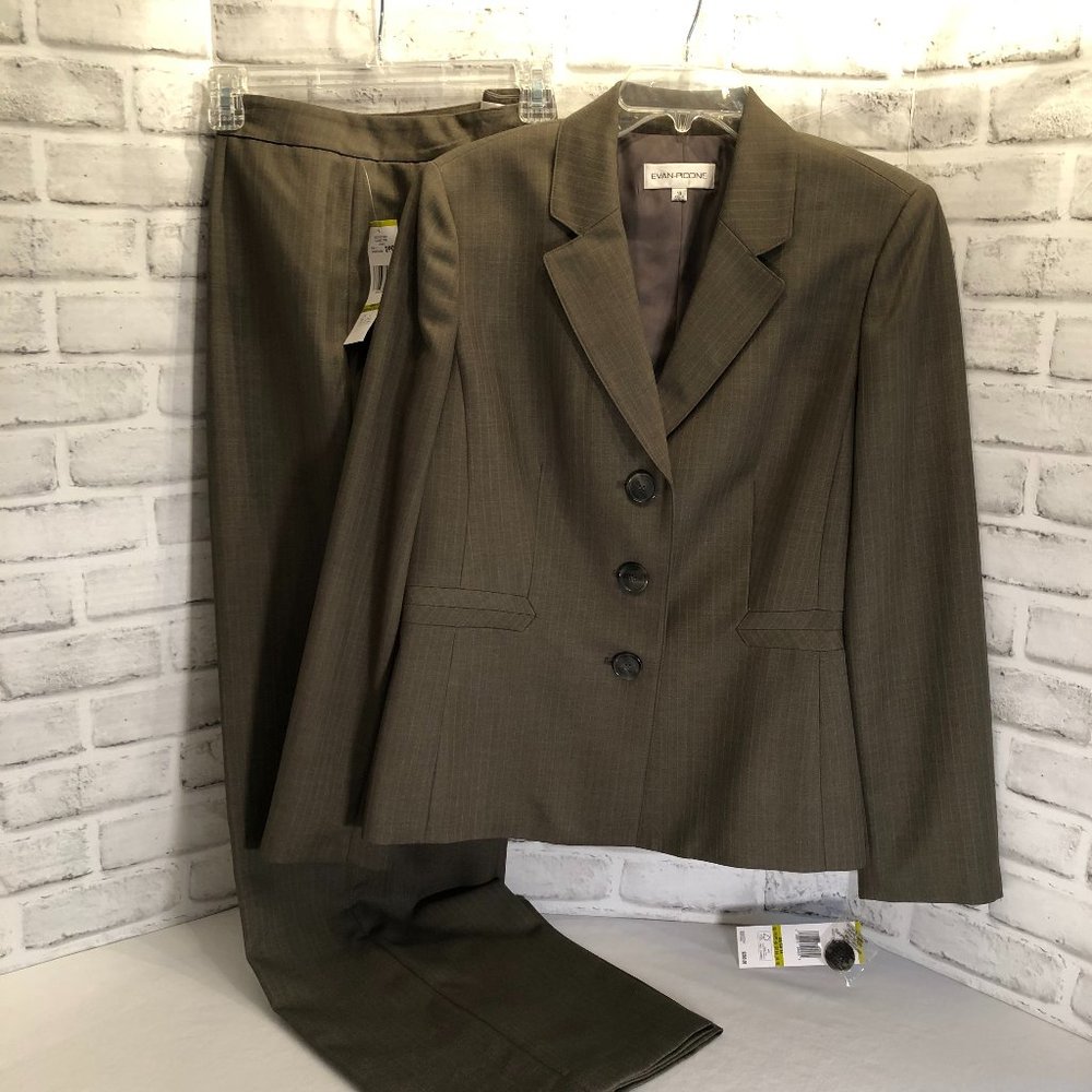 Evan Picone Suit with Jacket and Pants (Color Loden)(Size 14)